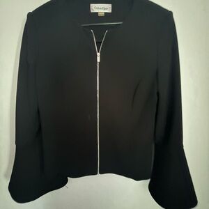 Black flare arm blazer.